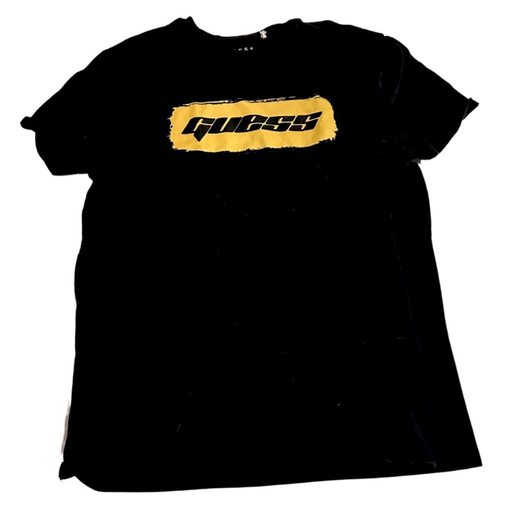 Guess Tshirt
